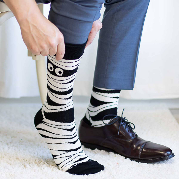 Men's Who's Your Mummy Socks     Black/White   One Size